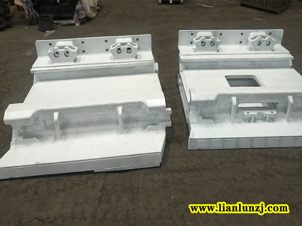 如何減少刮板機91SA0103中部槽的磨損？