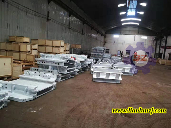 【新工藝】SGZ800型<i style='color:red'>溜子刮板</i>機溜槽整裝待發！